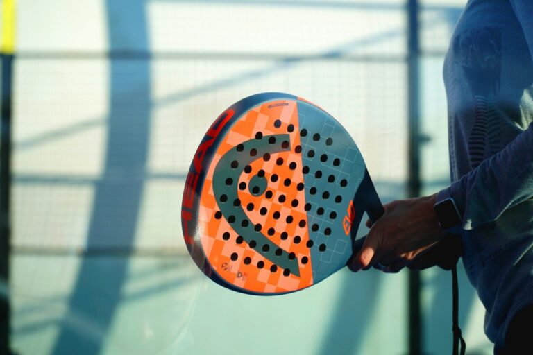 Gafas de pádel: cómo una buena visión puede ayudarte a reaccionar más rápido